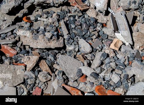 Destroyed building concrete construction debris Stock Photo - Alamy