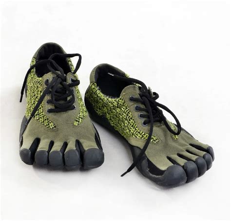 QWEDF New spring and autumn men's sports five finger shoes Men's five ...