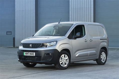 Peugeot Partner van review | Car review | RAC Drive