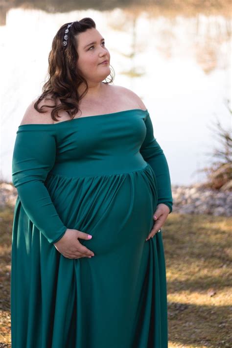 plus size maternity photoshoot outfits - Kisha Healy