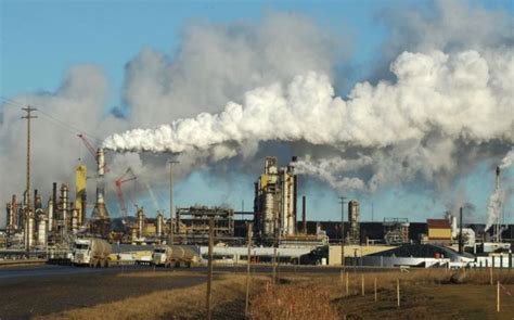 Fossil fuel pollution causes one in five premature deaths: study - City AM