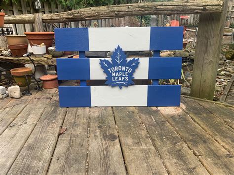 Toronto Maple Leafs Flag | Etsy