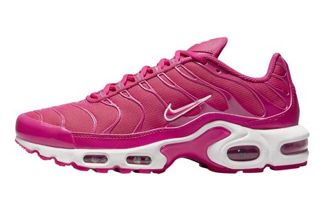 Nike Air Max Plus Hot Pink DR9886-600 - KicksOnFire.com