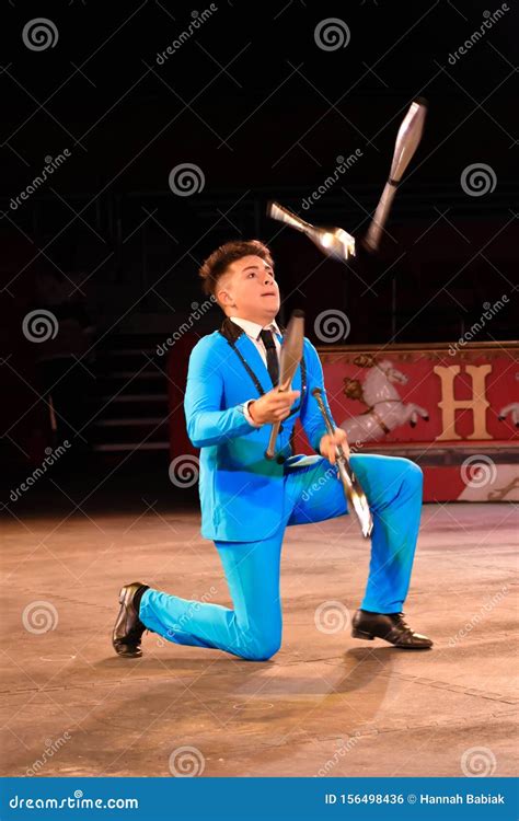 Juggler at Circus World Museum in Baraboo, Wisconsin Editorial Photo ...