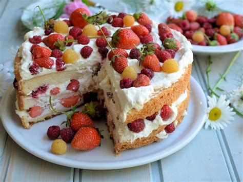 15 Delicious and Easy Summer Fruit Cake Recipes