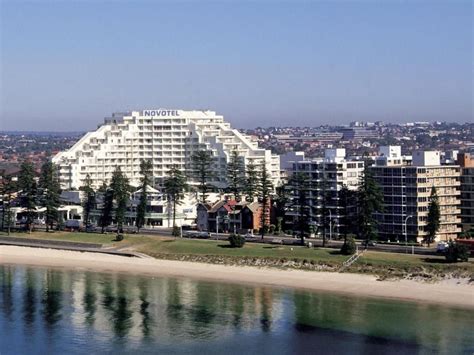 Novotel Brighton Beach Hotel Novotel Brighton Beach HotelCorner Grand Pde And Princess Street ...