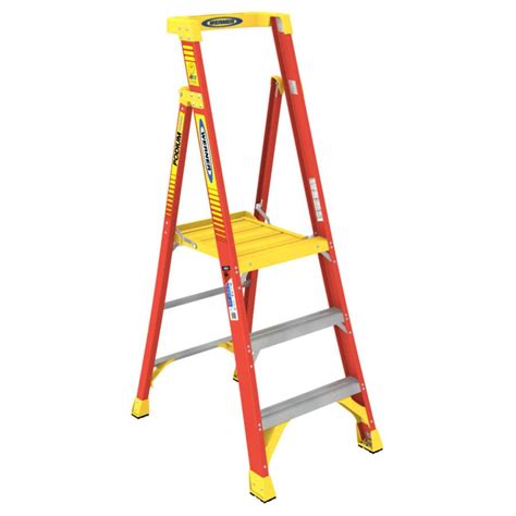 Shop Werner 3-ft Fiberglass 300 -lb Type IA Platform Ladder at Lowes.com