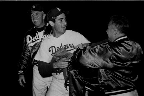 1963 Dodgers: Sandy Koufax throws his second no-hitter, blanking Giants ...