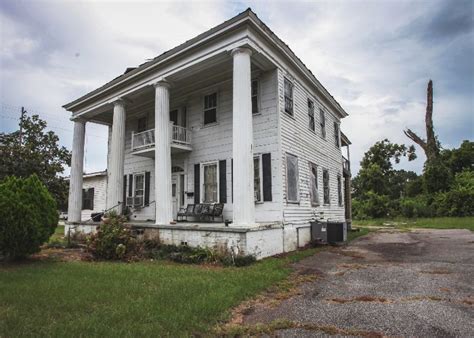 Discover the grisly secrets of this abandoned Alabama mansion | loveproperty.com