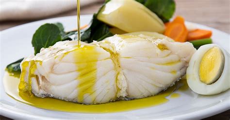 1 LB - Dry Salted Cod (Bacalhau) with Skin and Bone (Choose Thickness)