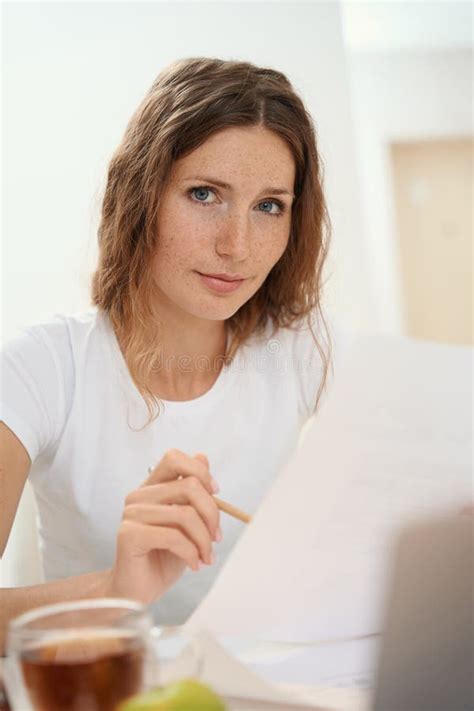 Woman Holding Piece of Paper and a Pencil in Hand Stock Image - Image ...