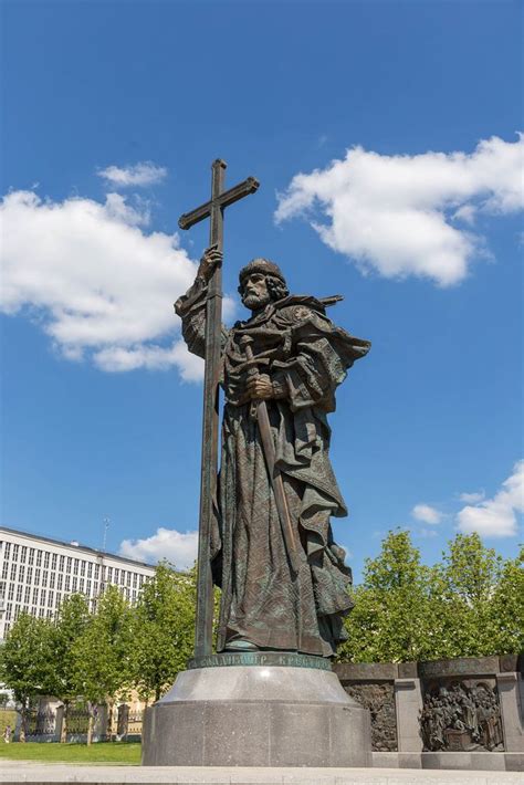 Statue of Vladimir the Great in Kremlin, Moscow - Creative Commons Bilder