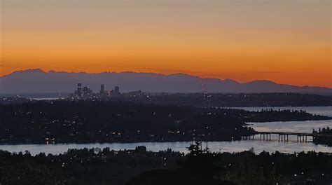 Seattle and the Olympic Mountains : r/CityPorn