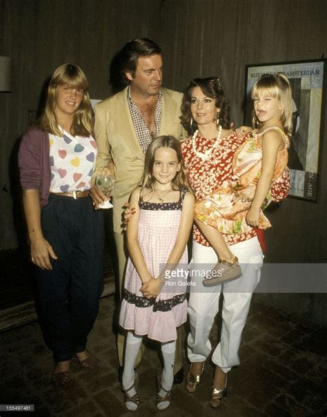 Robert Wagner, Natalie Wood, and Daughters Katie Wagner, Natasha ...