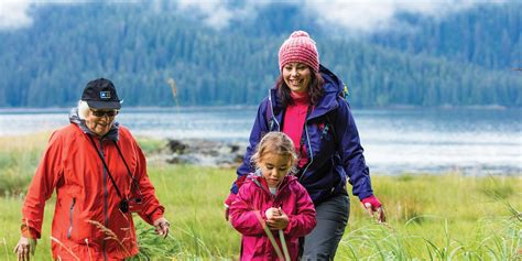 Best Summer Activities for Families | Lindblad Expeditions