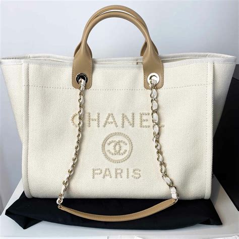 Chanel Canvas Tote Handbags | semashow.com