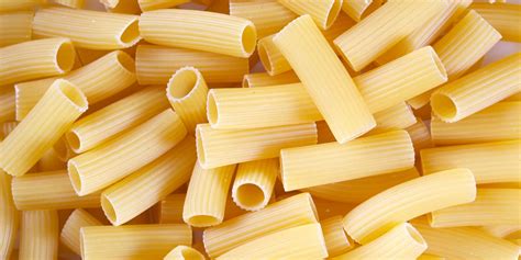 What is Maccheroni pasta: Definition and Meaning - La Cucina Italiana