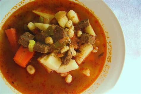 zsuzsa is in the kitchen: GULYÁS SOUP - GULYÁS LEVES