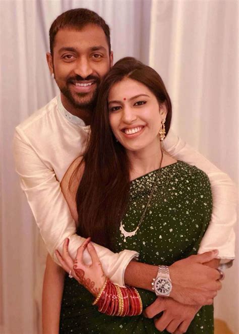 These romantic pictures of Krunal Pandya and his wife Pankhuri are ...