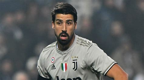 Transfer news: Sami Khedira rubbishes Juventus exit talk and claims ...