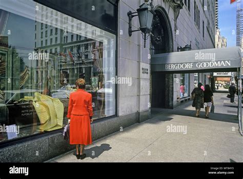 Bergdorf goodman new york history hi-res stock photography and images ...