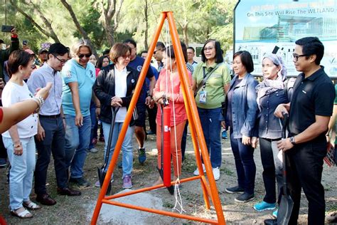 Breaking ground for the Wetland Centre Strata at the Las Piñas ...