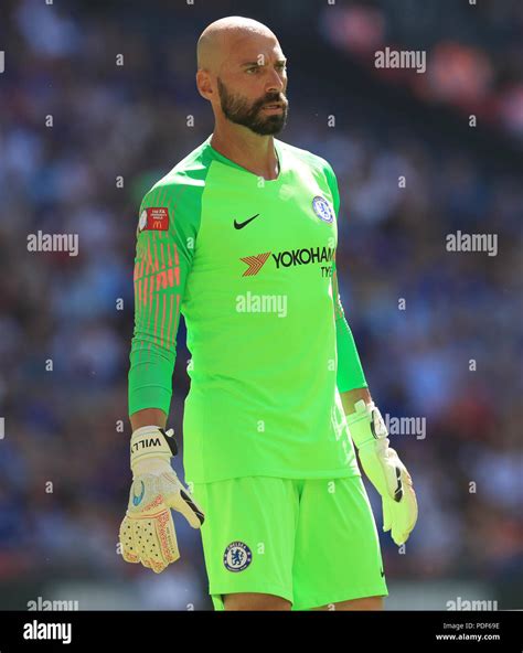 Chelsea goalkeeper Willy Caballero Stock Photo - Alamy