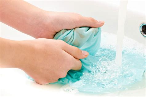 How to Hand Wash Clothing when Traveling: Easy Step by Step Tutorial