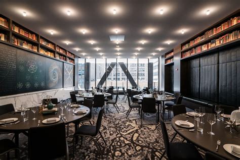 Inside Hotel EMC2: Streeterville’s newly-opened ‘art and science’ themed hotel - Curbed Chicago