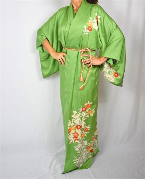 Japanese Vintage Kimono Robe in green silk with Obijime (Kumihimo) belt, Flower pattern Silk ...