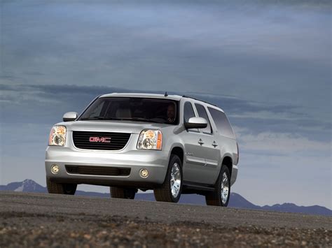 GMC Yukon XL Specs & Photos - 2008, 2009, 2010, 2011, 2012, 2013 ...