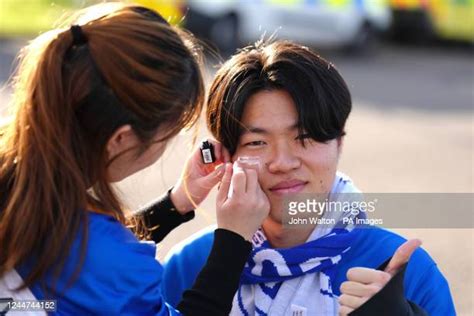 Japan Flag Paint Photos and Premium High Res Pictures - Getty Images