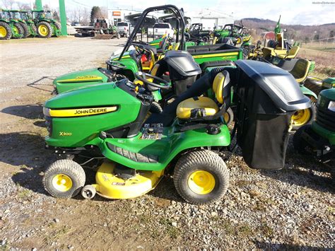 2006 John Deere X300 Lawn & Garden and Commercial Mowing - John Deere MachineFinder