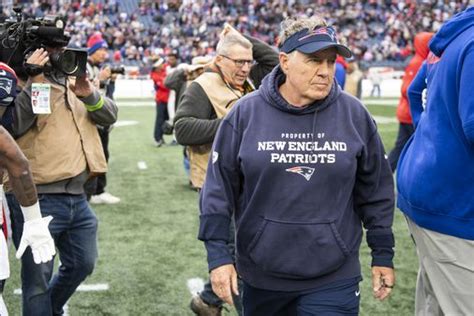 Bill Belichick posts 300th career regular-season victory