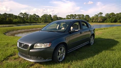 Stock 2008 Volvo S40 T5 AWD 1/4 mile trap speeds 0-60 - DragTimes.com