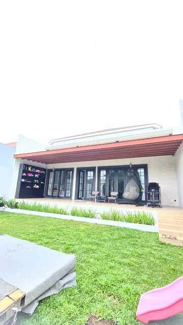 6 Potret Rumah Dijual di Bandung Seharga Rp7,5 Miliar. Asri Pisan!