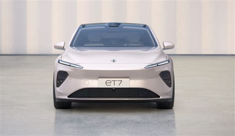 The new NIO ET7 with 480 kW and 1,000 km of autonomy | Electric Hunter