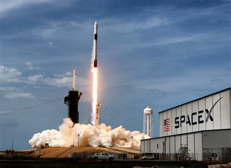 Tested: SpaceX's Starlink Satellite Internet Service Is Fast, But It'll Cost You