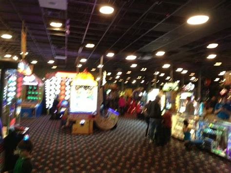 Amusement arcade - Picture of Splash Lagoon Indoor Water Park Resort, Erie - TripAdvisor