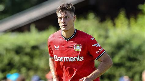 Bayer Leverkusen: Patrik Schick bekennt sich zu Bayer | Fußball News ...