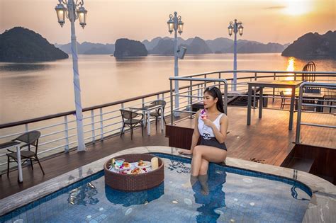 Luxury Lan Ha Bay Cruise, Halong Bay Cruise Booking 2023