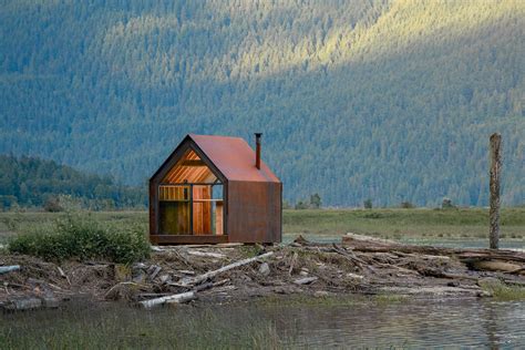 35 Magical Tiny Cabins to Pin to Your Mood Board Immediately - Dwell