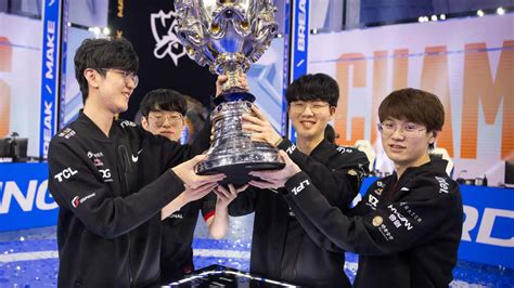 EDG founder awards a house to each member of Worlds 2021 championship roster - Inven Global