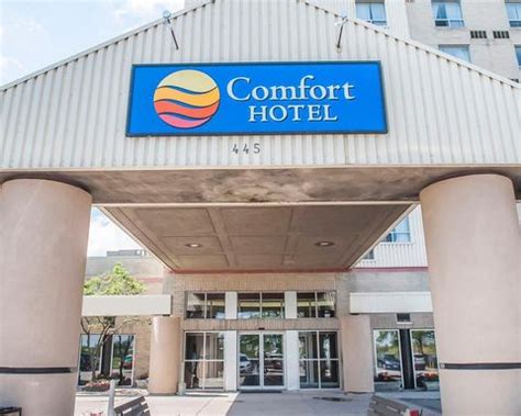 Toronto Airport Hotels With Free Parking | Comfort Hotels Canada