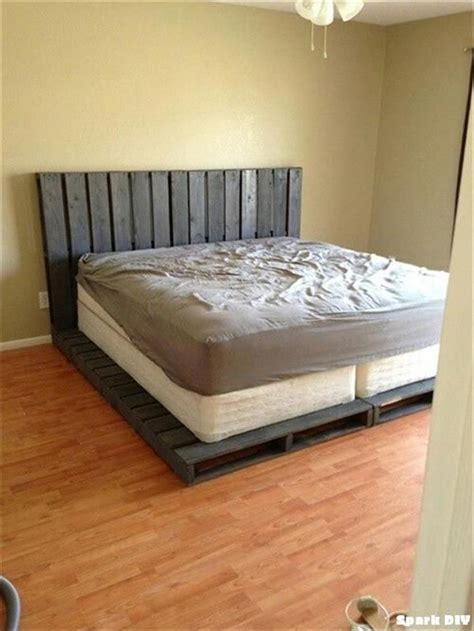 40+ DIY Ideas Easy-to-Install Pallet Platform Beds - Pallets Platform