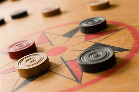 Expert Principles Followed In The Carrom Game