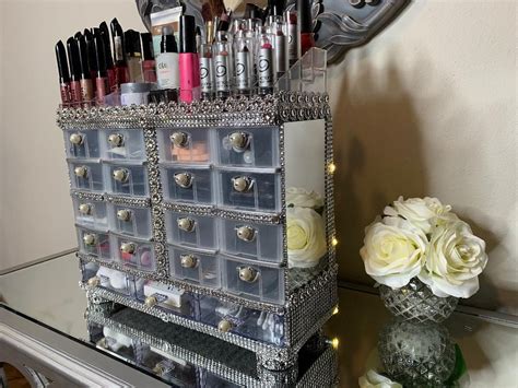 BEAUTIFUL GLAM MAKEUP ORGANIZER | Dollar tree diy organization, Dollar tree diy, Dollar store ...