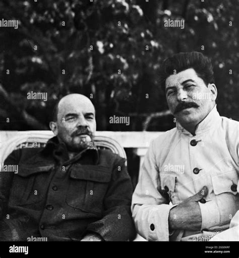 Stalin and Lenin at Gorki, just outside Moscow, September 1922 Stock ...