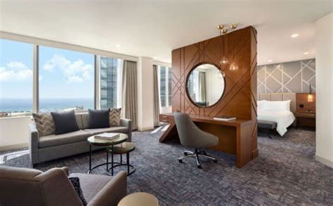 The Best Chicago Hotel Deals for the Fall Season 2021