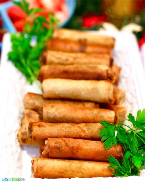 Filipino lumpia recipe How to Make Filipino egg rolls